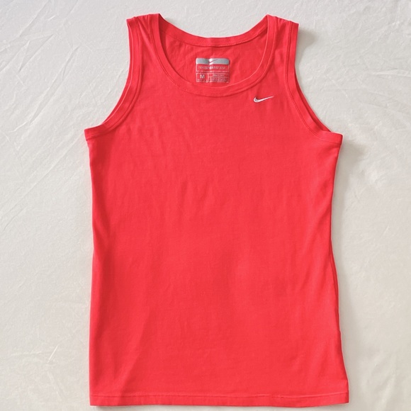 Women’s Nike Fit Dry Sports Tank - Picture 2 of 5